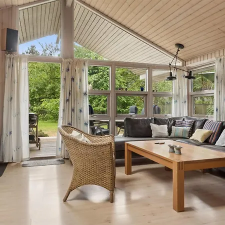 Tyyne - 250m From The Sea By Interhome *